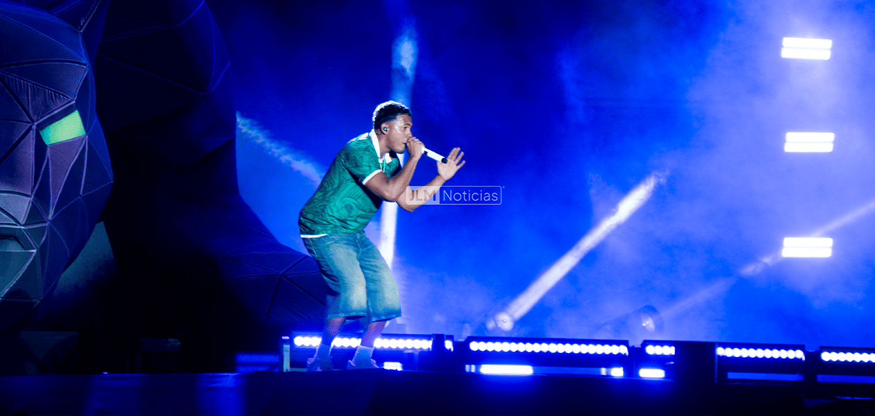 Música urbana con Mike Towers en el Foro de las Estrellas