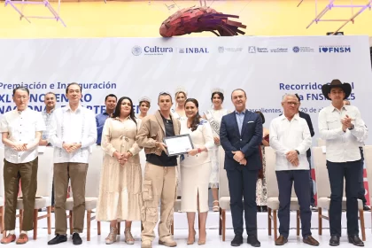 Entrega la gobernadora Tere Jiménez el premio del Encuentro Nacional de Arte Jóven