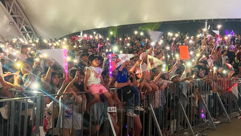 Su publico infantil coreo todas sus canciones