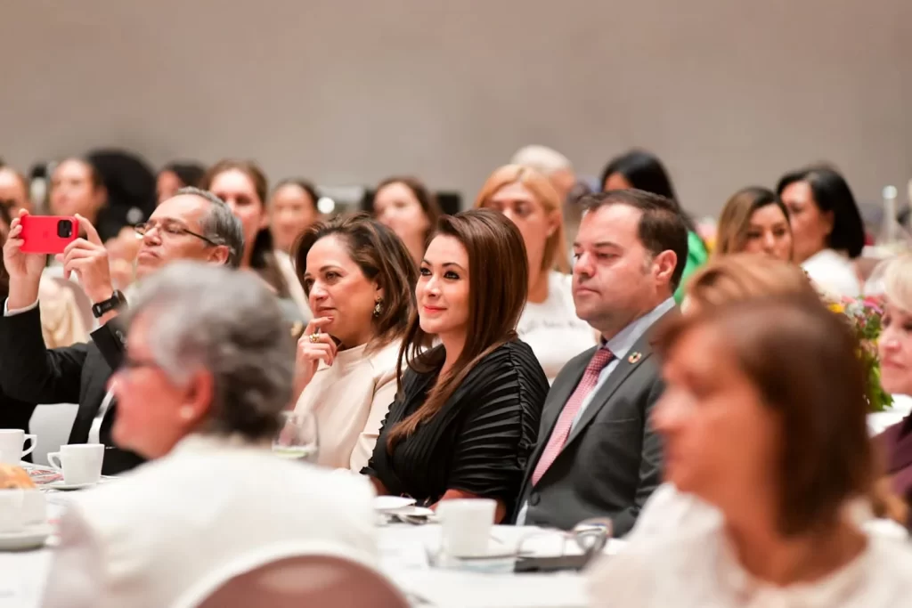 Tere Jimenez durante un evento de mujeres emprendedoras