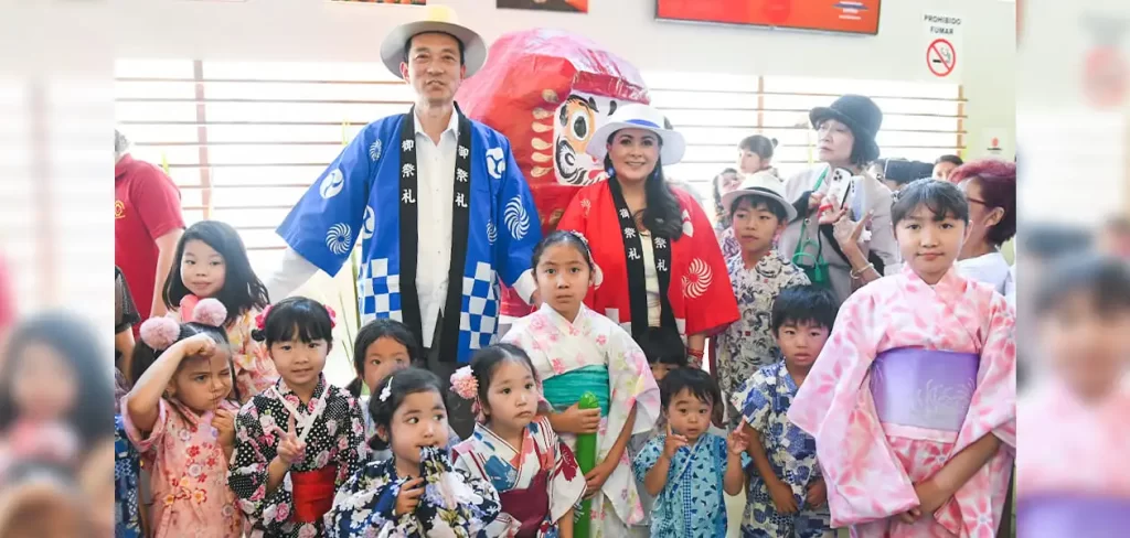 Tere Jimenez fue bien recibida en el pabellon de Japon