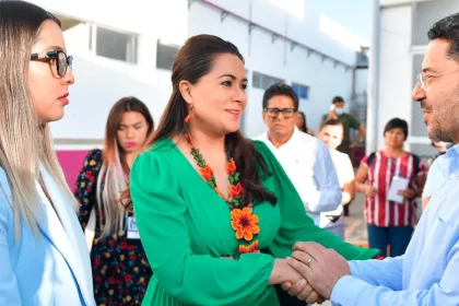 Tere Jiménez y Martí Batres supervisan hospital del ISSSTE