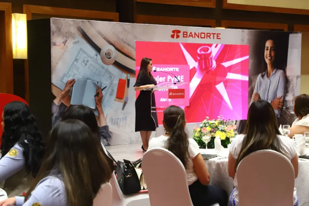 Yo creo en ustedes dijo la gobernadora Tere Jimenez a mujeres emprendedoras