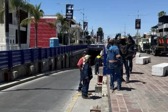 Cierre lateral de Av. López Mateos