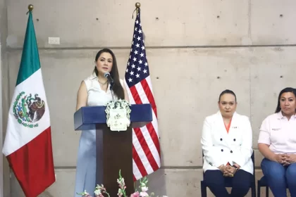 Tere Jiménez reafirma su apoyo a migrantes en foro estatal. Destaca acciones como IAPEMI, Reencontrando Corazones y oficinas en Chicago y Los Ángeles.