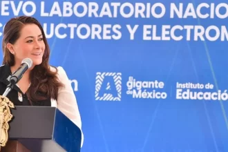 Tere Jiménez da inicio a la construcción del Laboratorio Nacional de Semiconductores y Electromovilidad en Aguascalientes, con inversión de 33 mdp.