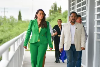 Tere Jiménez supervisa avances del nuevo Conalep en Villa Juárez, con inversión de 8.4 millones; clases inician en septiembre con carreras innovadoras.