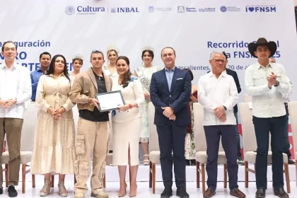 Tere Jiménez premia a ganadores del Encuentro Nacional de Arte Joven