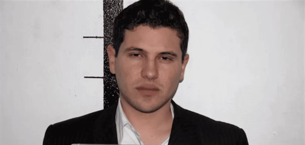 De acuerdo con el WSJ, Iván Archivaldo Guzmán huyó por un túnel en Culiacán durante un operativo