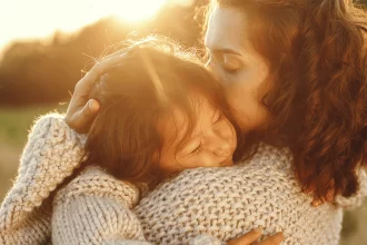 Hoy 10 de mayo celebramos a las madres y su amor incondicional