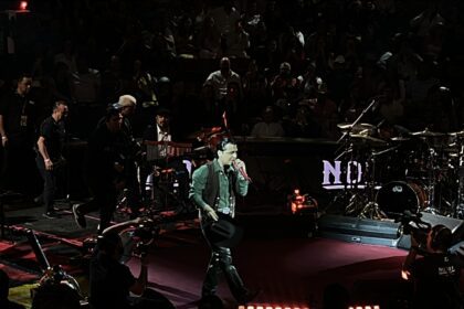 Christian Nodal desborda desamor y orgullo por sus raíces mexicanas en el Palenque de la FNSM