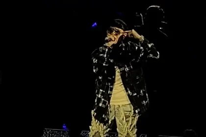 Junior H durante su presentación en el Palenque de Aguascalientes. Foto: JLMNoticias / Ceci Ruiz.