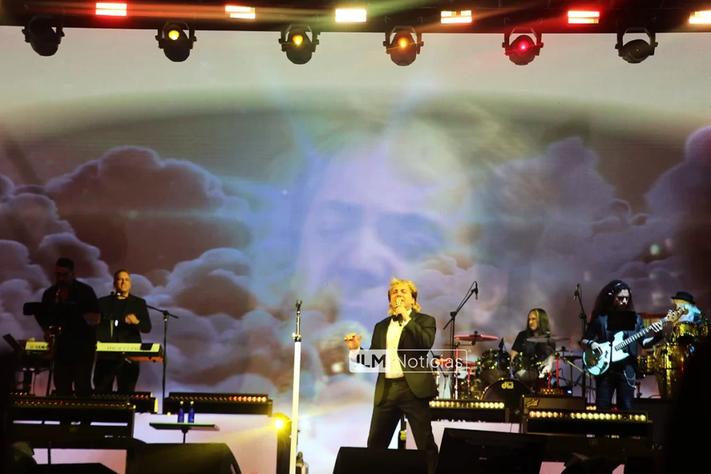 La nostalgia y romanticismo de Cristian Castro se hizo presente en la Feria de San Marcos