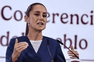 La presidenta Claudia Sheinbaum en espera de que E. U. explique el acuerdo que tuvo con el Mini Lic