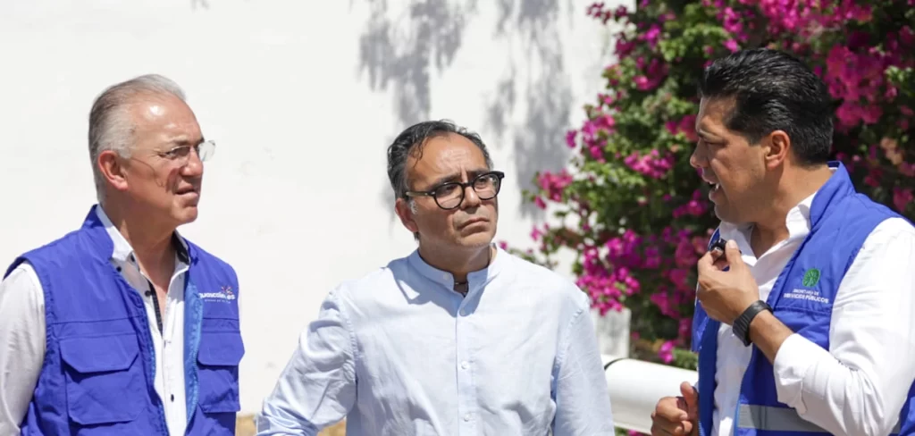 Leo Montañez supervisa de los pozos 193 y 037