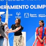 Tere Jiménez abanderó a la delegación de Aguascalientes que participará en la Olimpiada Nacional Conade 2025, conformada por 755 integrantes y activa en 43 disciplinas deportivas en cinco estados sede.