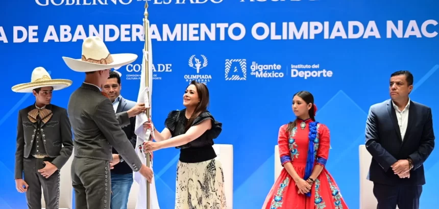 Tere Jiménez abanderó a la delegación de Aguascalientes que participará en la Olimpiada Nacional Conade 2025, conformada por 755 integrantes y activa en 43 disciplinas deportivas en cinco estados sede.
