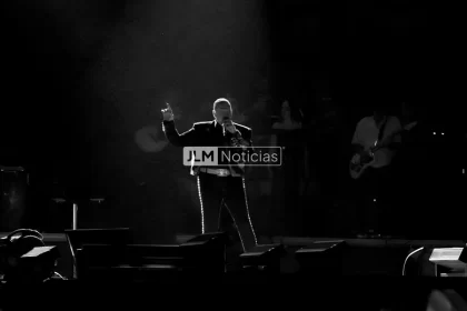 Pepe Aguilar se presentó en el Foro de las Estrellas interpretando sus más grandes éxitos