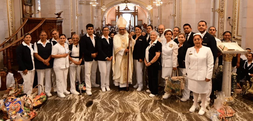 Preside Obispo misa en honor a los enfermeros de Aguascalientes en su día