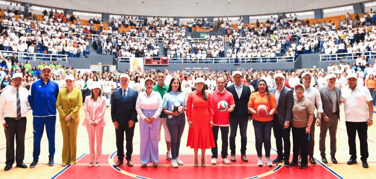 La mandataria estatal Tere Jiménez encabezó el inicio de los festejos por el día del maestro
