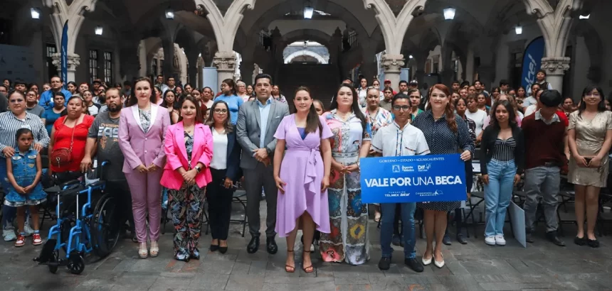 Tere Jiménez y Fundación Telmex- Telcel entregaron apoyos a sector vulnerable y becas educativas a jóvenes