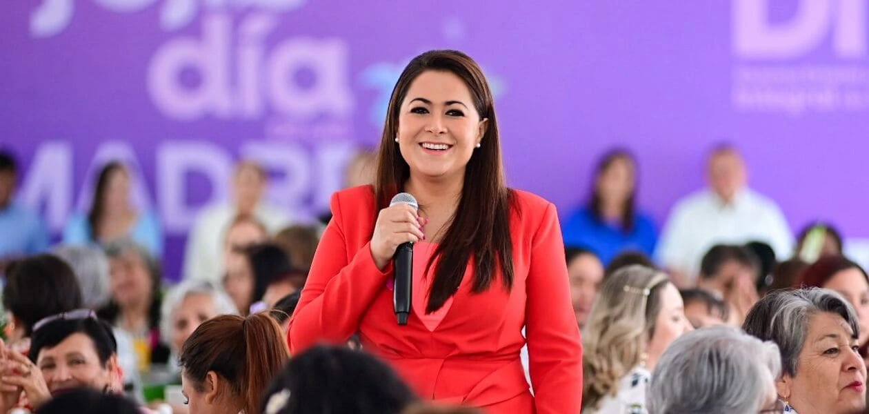 Gobernadora Tere Jiménez reconoce a voluntarias del DIF Estatal en Aguascalientes durante celebración por el Día de las Madres 2025