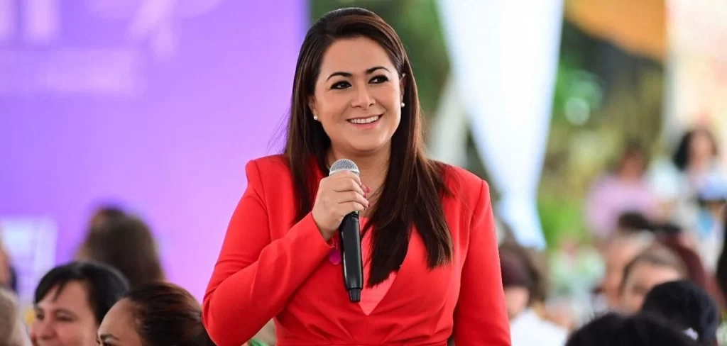 Tere Jiménez reconoció el papel de las voluntarias del DIF Estatal