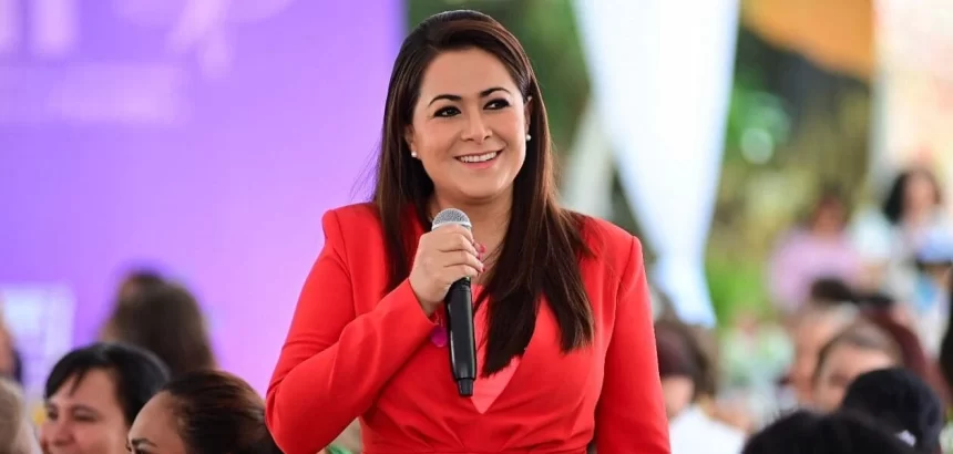 Tere Jiménez reconoció el papel de las voluntarias del DIF Estatal