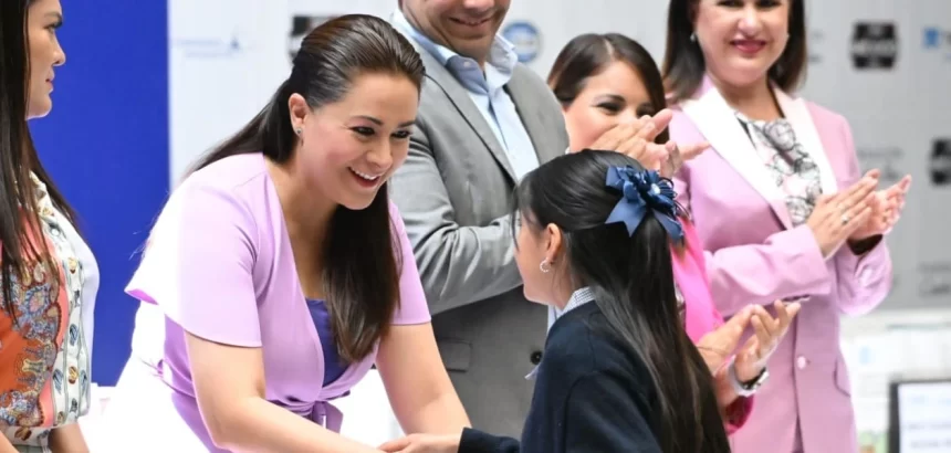 Tere Jiménez y Telmex-Telcel entregan becas, bicicletas y apoyos en Aguascalientes para impulsar la educación y apoyar a personas en situación vulnerable.