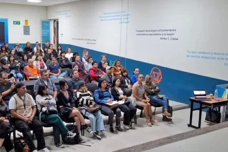 Gobierno de Aguascalientes lanza cursos gratuitos en junio para fortalecer negocios locales en servicio, redes, TI, publicidad y más.