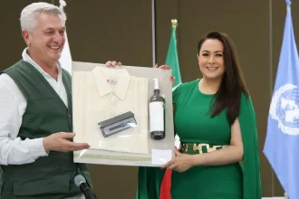 Aguascalientes recibe reconocimiento del ACNUR por su compromiso con la integración y protección de personas refugiadas.