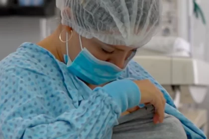 Aguascalientes registra el menor índice de mortalidad neonatal y materna, gracias al Seguro Popular y cuidados intensivos gratuitos.