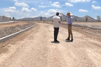 Al mes de junio, Zitara reporta la construcción de banquetas, bardas, y la vegetación del lugar.