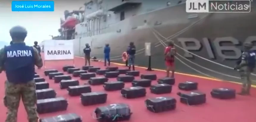 Destacó la Semar, que en esta administración, suman poco más de 41 toneladas de aparente cocaína asegurada en la mar.