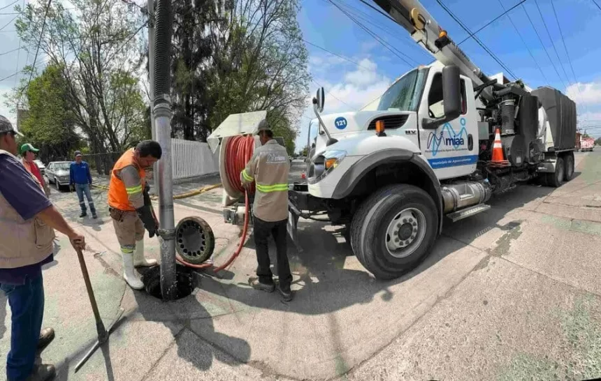 MIAA trabaja de la mano con la Coordinación General de Delegaciones y Protección Civil para atender las zonas donde se han presentado obstrucciones