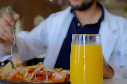 Son gratuitos para las personas que cuenten con la Tarjeta Soluciones o estén afiliadas al Seguro Popular Aguascalientes