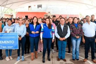 La gobernadora Tere Jiménez, entrega apoyos para el fortalecimiento del campo en Asientos