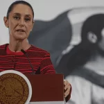 La presidenta Claudia Sheinbaum informó en la mañanera que pidió información completa a E. U. sobre muerte de connacional en oficinas de ICE