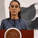 La presidenta Claudia Sheinbaum pide a mexicanos conducirse por la vía pacífica ante manifestaciones contra redadas de Trump