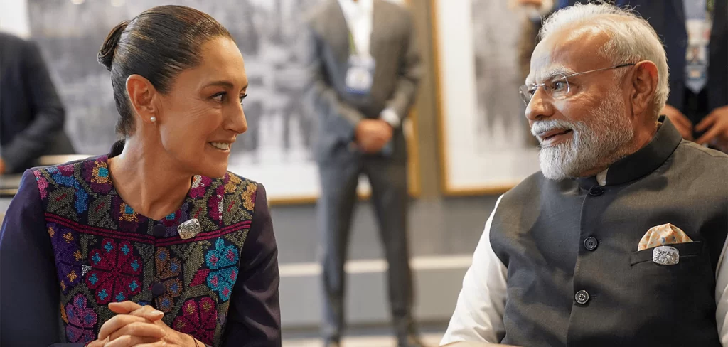 La presidenta de México, Claudia Sheinbaum durante su reunión con el primer ministro de India, Narendra Modi en el marco de la cumbre del G7