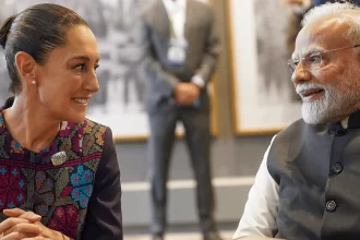 La presidenta de México, Claudia Sheinbaum durante su reunión con el primer ministro de India, Narendra Modi en el marco de la cumbre del G7