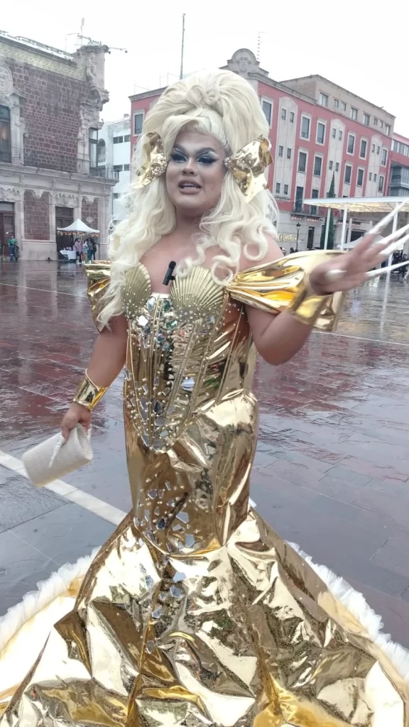 La sirena fue el outfit que eligio la Drag Queen Geray Queen representada por Gerardo Macias