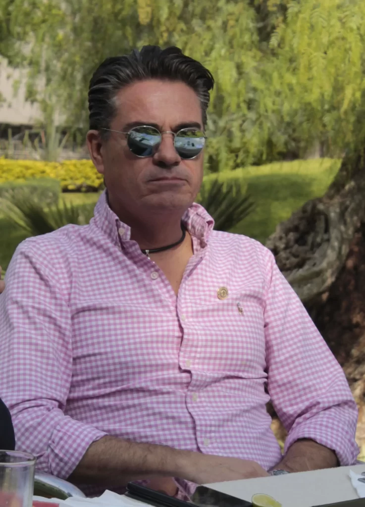 Luis Roqueni Rello presidente saliente del Club Rotario Aguascalientes dijo que en lo que va del ano ahna enviado a E. U. a 8 ninos con quemaduras