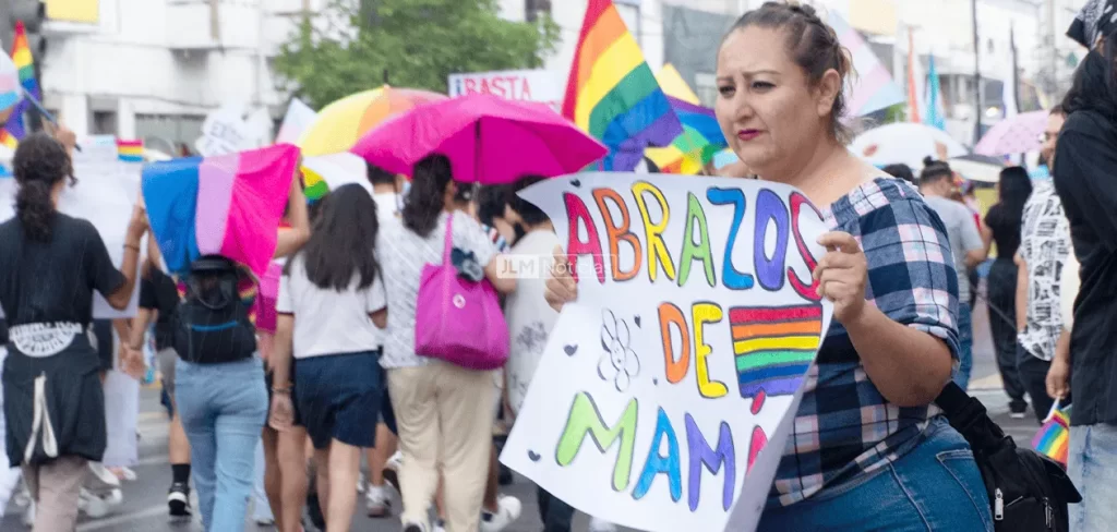 Madres de integrantes de la comunidad manifestaron su apoyo total a la marcha del orgullo LGBTTTIQ