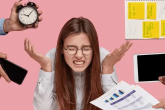 México encabeza los niveles de estrés laboral con un 75 por ciento, revela IMSS