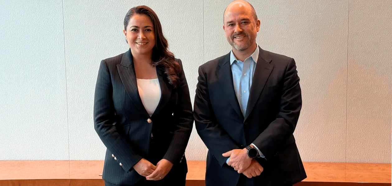 Tere Jiménez, gobernadora de Aguascalientes e Iván Espinosa, Director General Mundial de Nissan