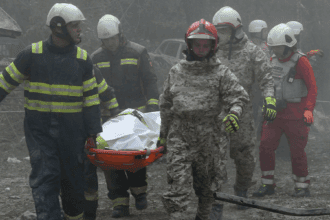 Un total de 13 muertos en Kiev y dos más en el puerto de Odesa, deja el ataque ruso de este martes.