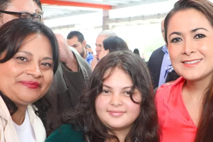 Tere Jiménez inicia entrega de 3,200 becas 2025 a estudiantes de todos los niveles; se busca impulsar la educación con programas y nueva infraestructura.