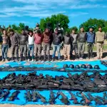 Los 18 detenidos en Aguascalientes tras opperativo en Pabellón Hidalgo, Rincón de Romos. Foto: JLMNoticias / Especial.