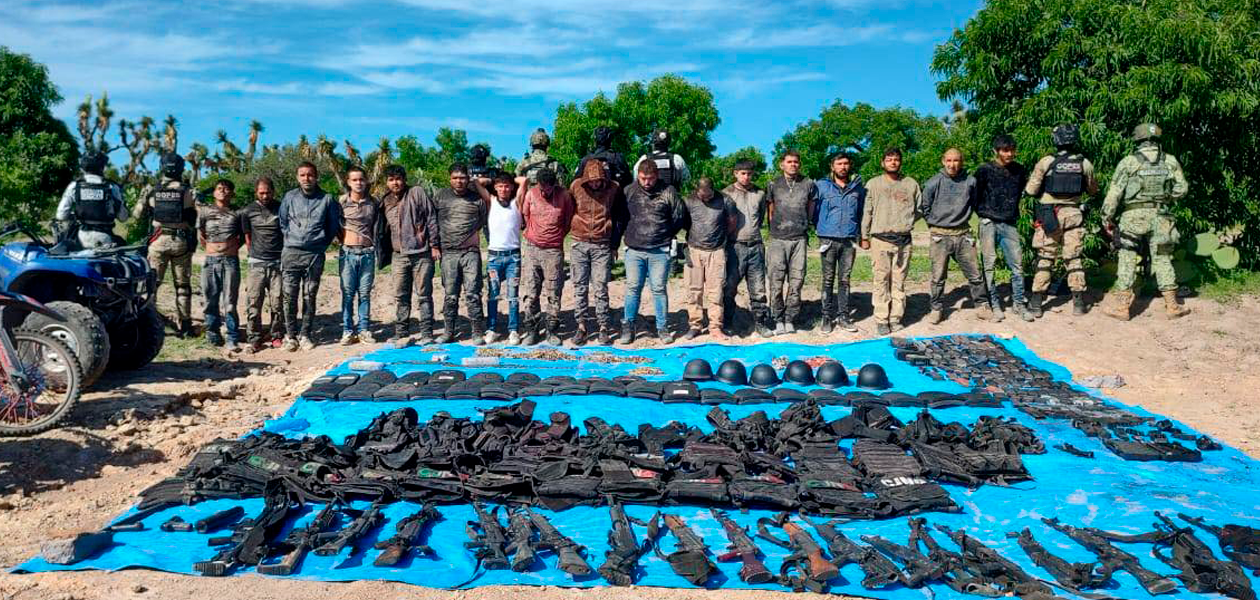 Los 18 detenidos en Aguascalientes tras opperativo en Pabellón Hidalgo, Rincón de Romos. Foto: JLMNoticias / Especial.